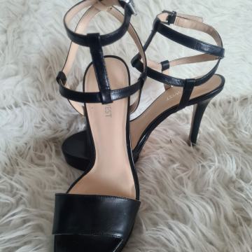 Nove Nine West sandale br.37.5