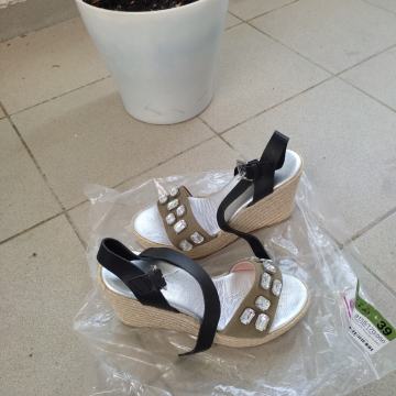 Original Pollini sandale-Ko'nove!!SNIŽENO!!