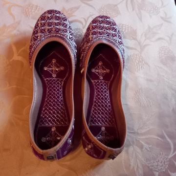 Originalne ženske sandale iz Punjaba.