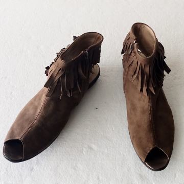 Peko sandale/gležnjače sa resicama, prava koža/ vel. 39