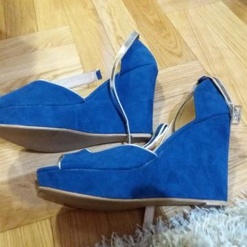 Plave sandale puna peta