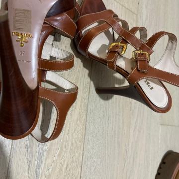 prada original sandale
