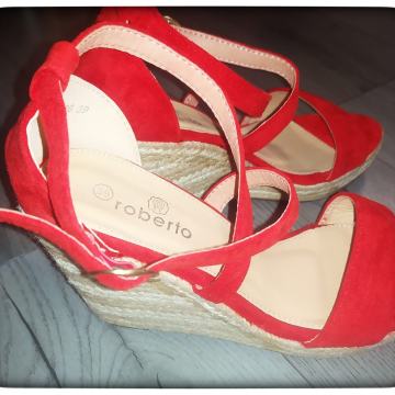 Roberto špagerice ili sandale na punu petu