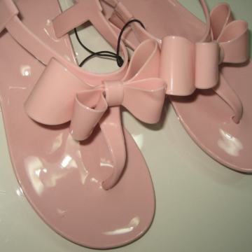 ROZA SANDALE BR.36 NOVO S ETIKETOM