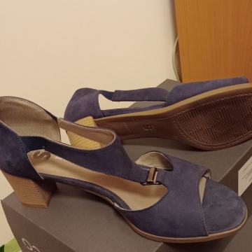 Sandale br 39