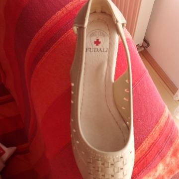 Sandale br. 40 (nove )