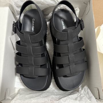 Sandale Calvin Klein nove, broj 38!