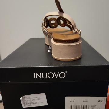 Sandale Inuovo kozne, nove