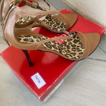 SANDALE KOZNE GUESS-40 br