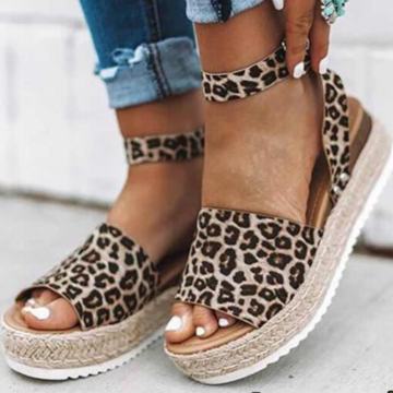 Sandale na leopard uzorak