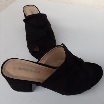 Nove sandale-natikače DEAMETRA