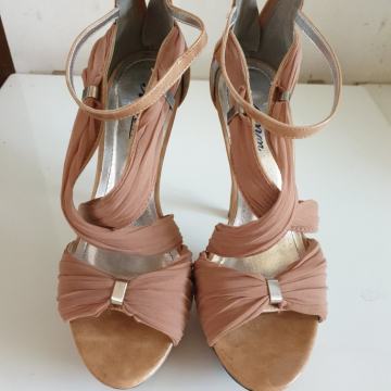 Sandale na petu br.38