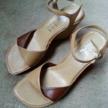 LiSandale, platforme br. 38