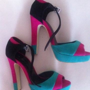 Šarene  sandale