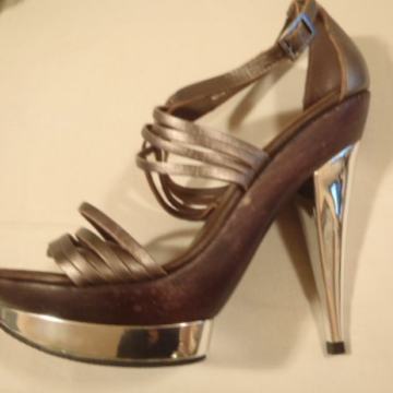 Štikle sandale platforme 38