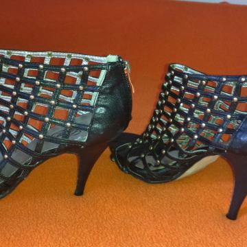 Štikle ženske 38 kožne-Slanje HP ili tisak