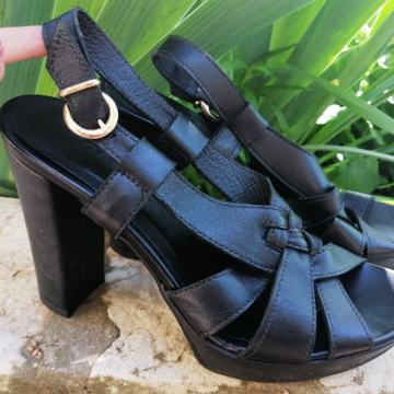 Talijanske kožne sandale na visoku petu