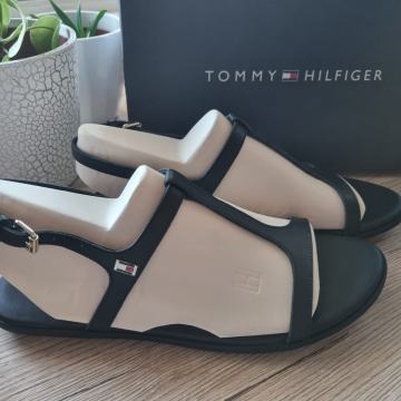 NOVO!!! TOMMY HILFIGER SANDALE broj 40