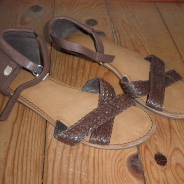 TOMMY HILFIGER - ŽENSKE LAGANE KOŽNE SANDALE 36