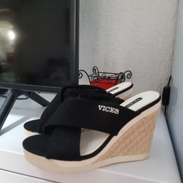 VICES CRNE SPAGERICE NATIKACE 37