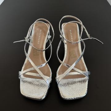 NOVE Warehouse srebrne sandale 36