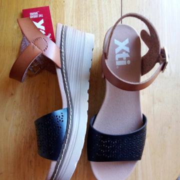 XTI PLATFORMA SANDALE CRNE, vel.38