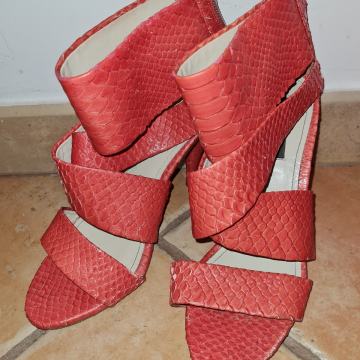 Zara narančaste sandale