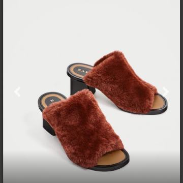 NOVE ZARA natikace br.39