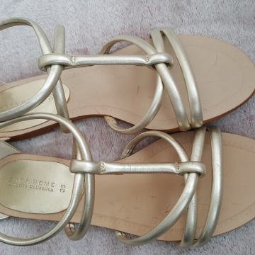 Zara sandale br 36