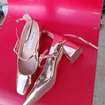 Ženske zlatne sandale