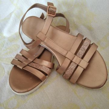 Ženska sandala broj 38