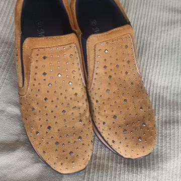 Ženska smeđa cipela/sandala…vl.40