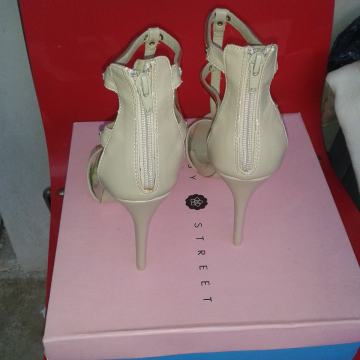 ženske nove sandale