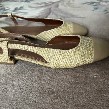 Nove ženske ASOS sandale, bež boja, broj 40