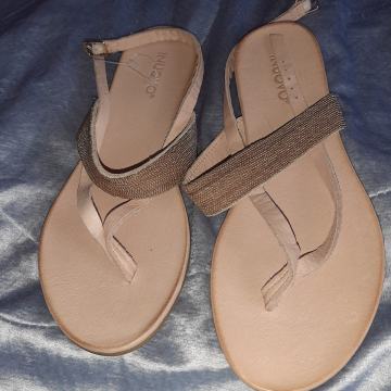 Nove ženske kožne sandale