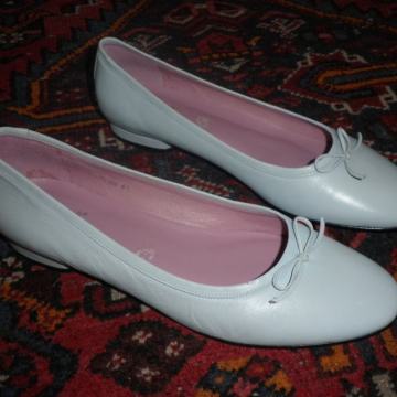 ŽENSKE LAGANE KOŽNE CIPELE / SANDALE 41