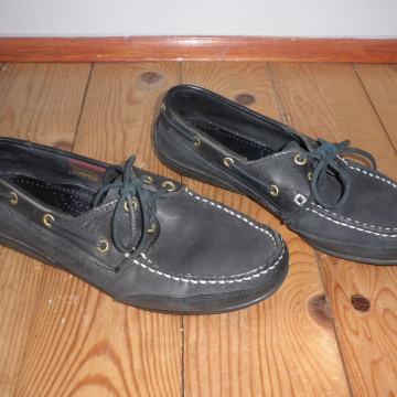 ŽENSKE LAGANE KOŽNE CIPELE / SANDALE 41