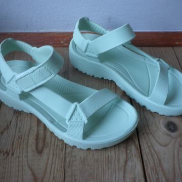 ŽENSKE LAGANE LJETNE SANDALE 36