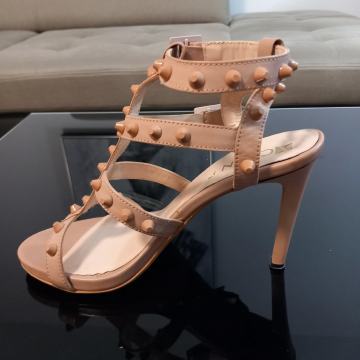 Ženske sandale 39 CARINI