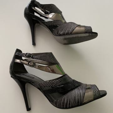 Ženske sandale AREZZO koža br. 38/39