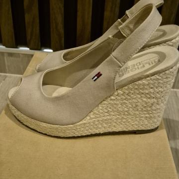 Ženske sandale br.36