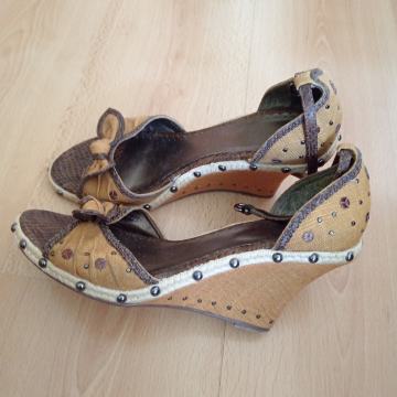 Ženske sandale br. 40