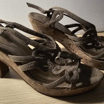 Ženske sandale - broj 36