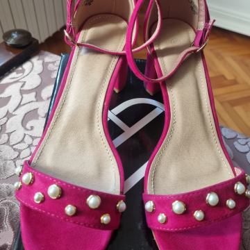 Ženske sandale pinki br 40