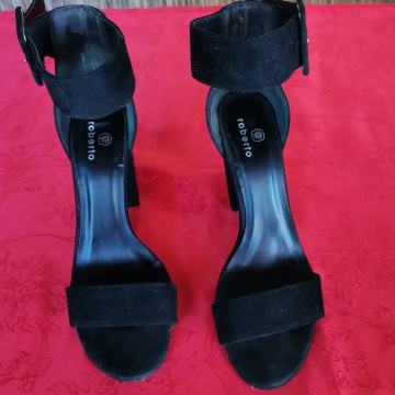 Ženske sandale Roberto, crne boje, veličina 38