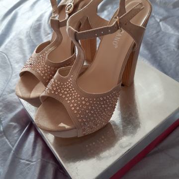 Nove ženske sandale