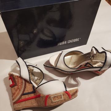 Ženske sandale NOVO