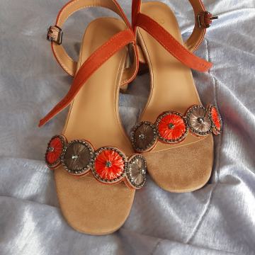 Nove ženske sandale