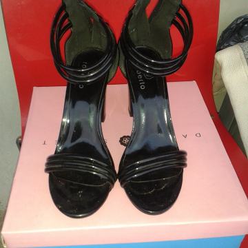 ženske nove sandale