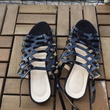 Ženske sandale nove vel 41